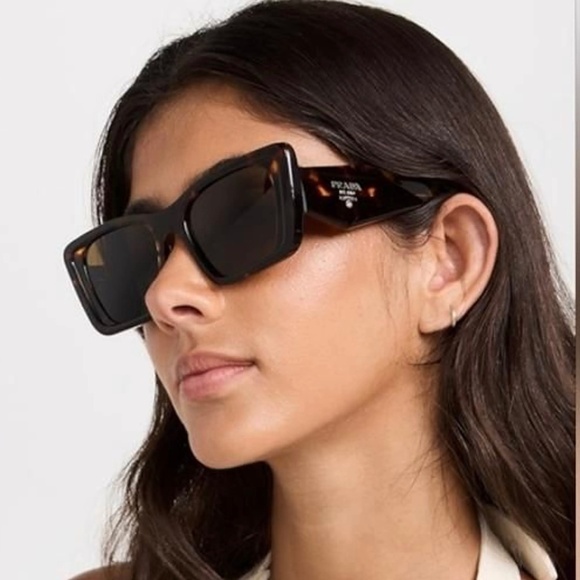 NEW PR 08YS 01V8C1 PRADA BROWN BUTTERFLY SPR 08Y 01V8C1 WOMEN SUNGLASSES - Picture 1 of 12